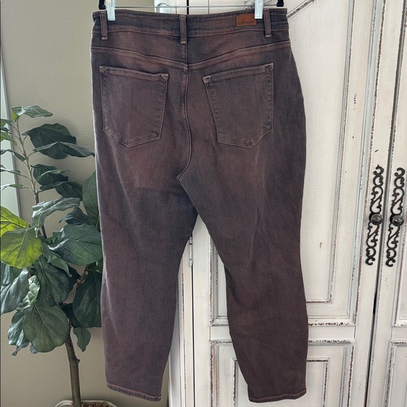 Judy Blue Boyfriend Fit Women’s Plus Size 14W High Rise Jeans JB82335LT-PL - Picture 2 of 9